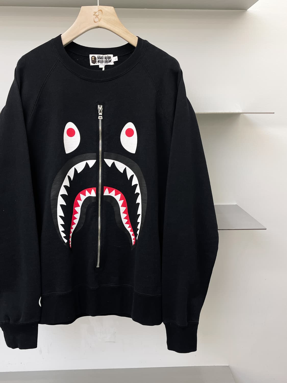 베이프 샤크 집 페이스 스웻셔츠 상품이미지3
