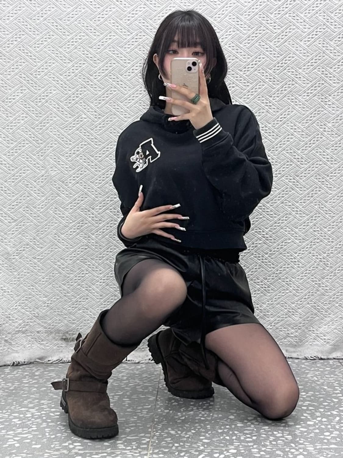 아디다스 올드스쿨 키치 미키마우스 크롭 후드티 XS C11400 상품이미지2