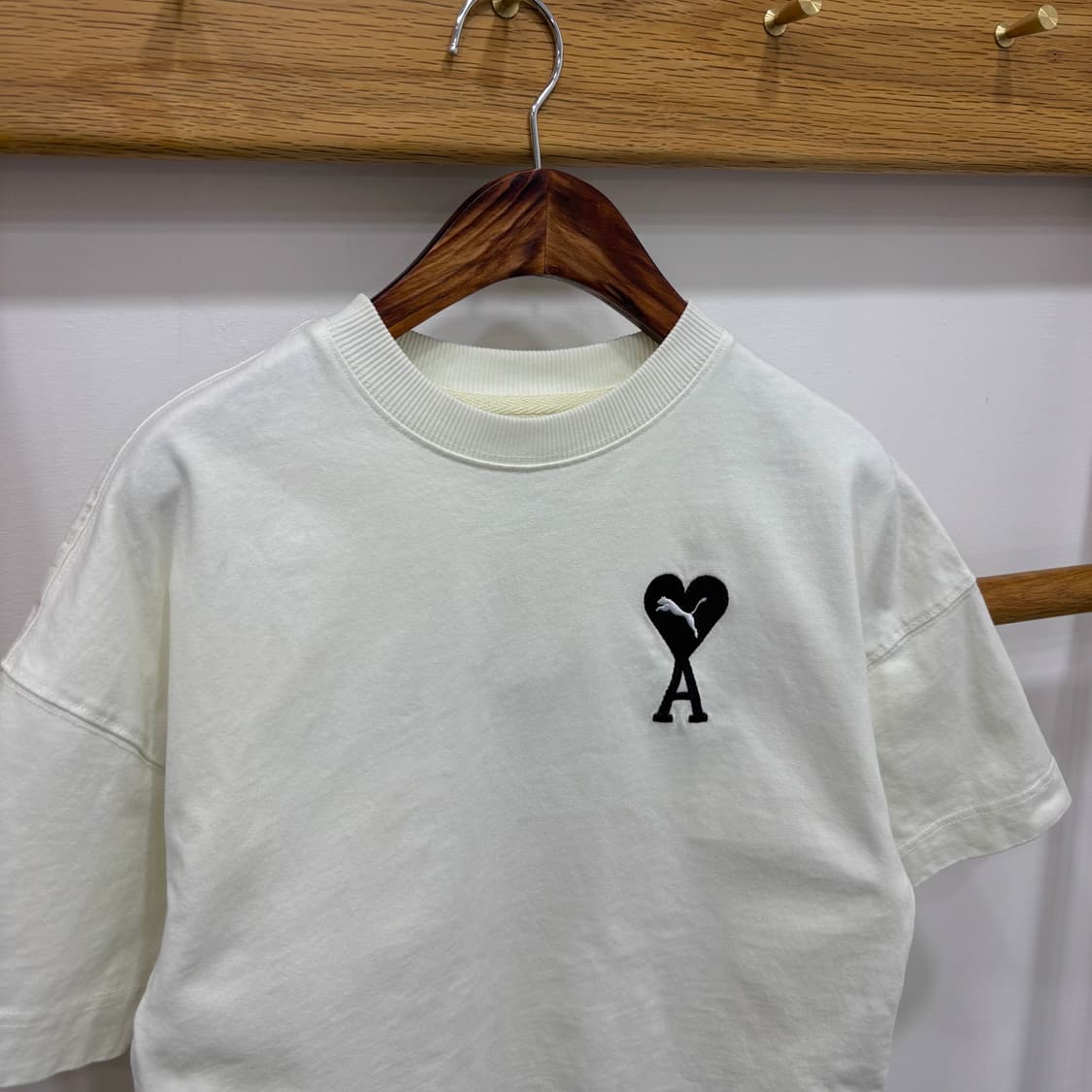 아미x퓨마 크롭 반팔티 상품이미지1