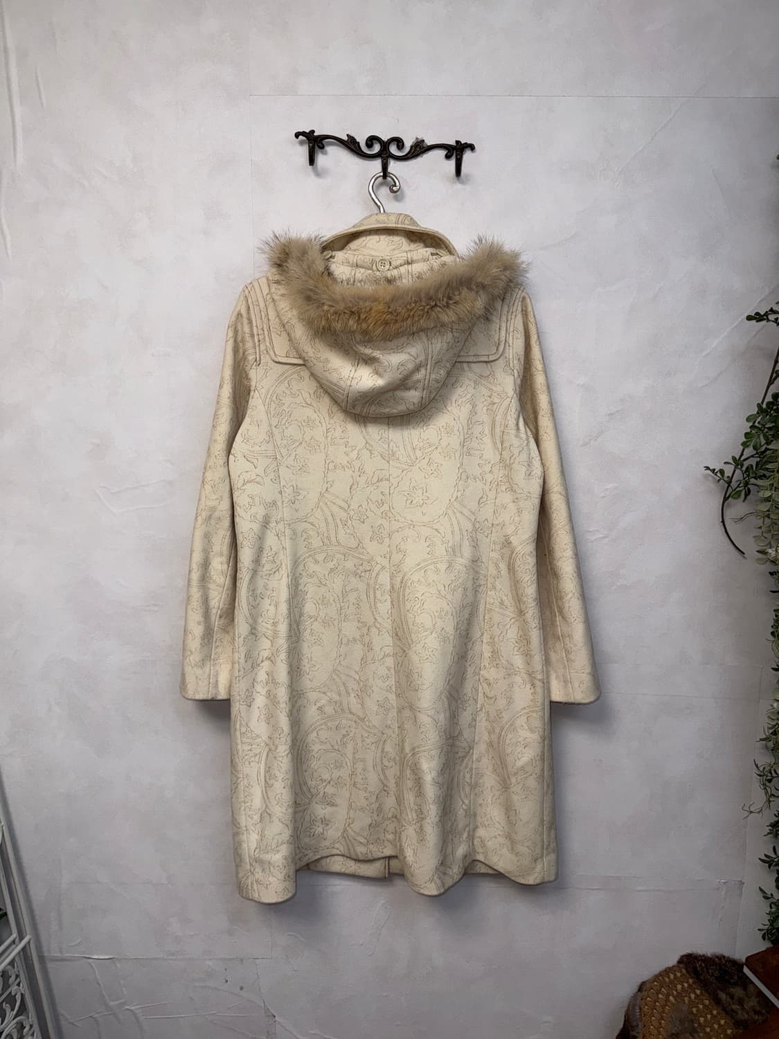 ESCADA ivory oriental wool coyote fur 코트 상품이미지4