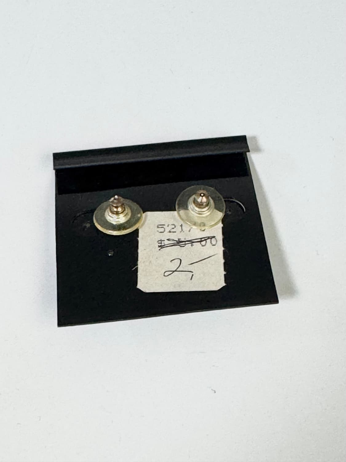 coronet 레드&크림 에나멜 빈티지 귀걸이 (써지컬스틸) 상품이미지2