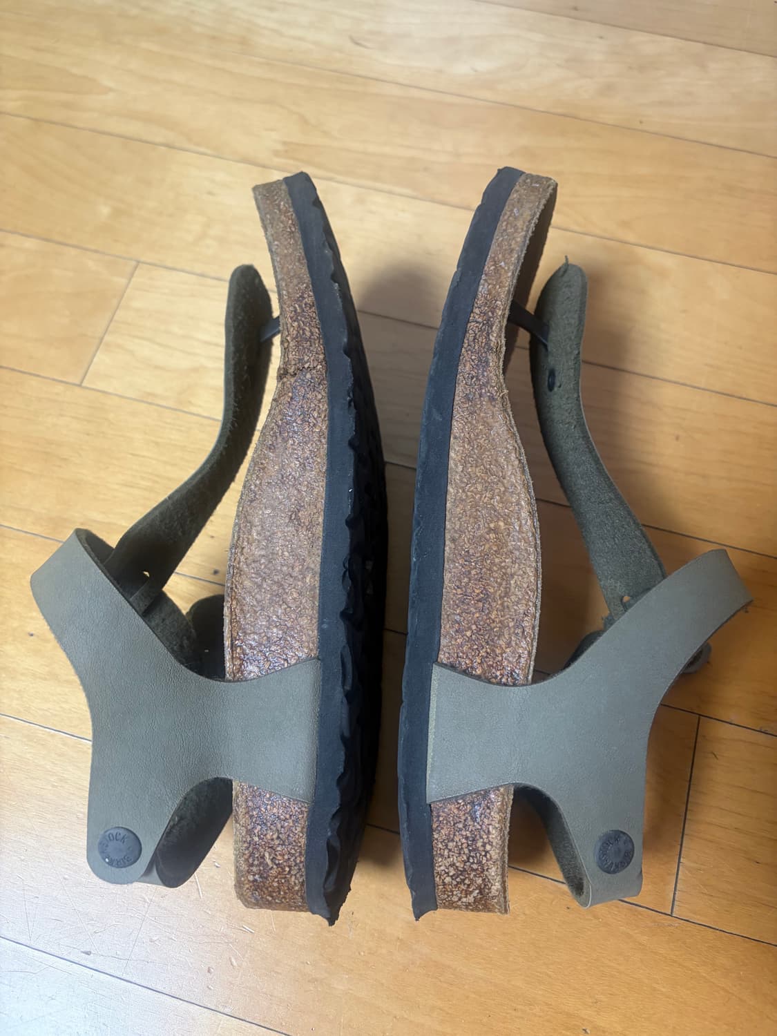 버켄스탁 카이로 카키 250 사이즈 상품이미지2