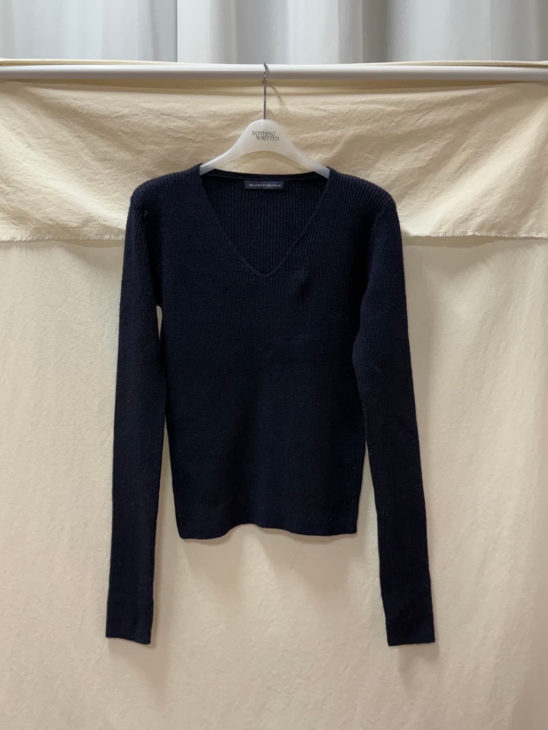 브랜디멜빌 슬림핏 브이넥니트 상품이미지1