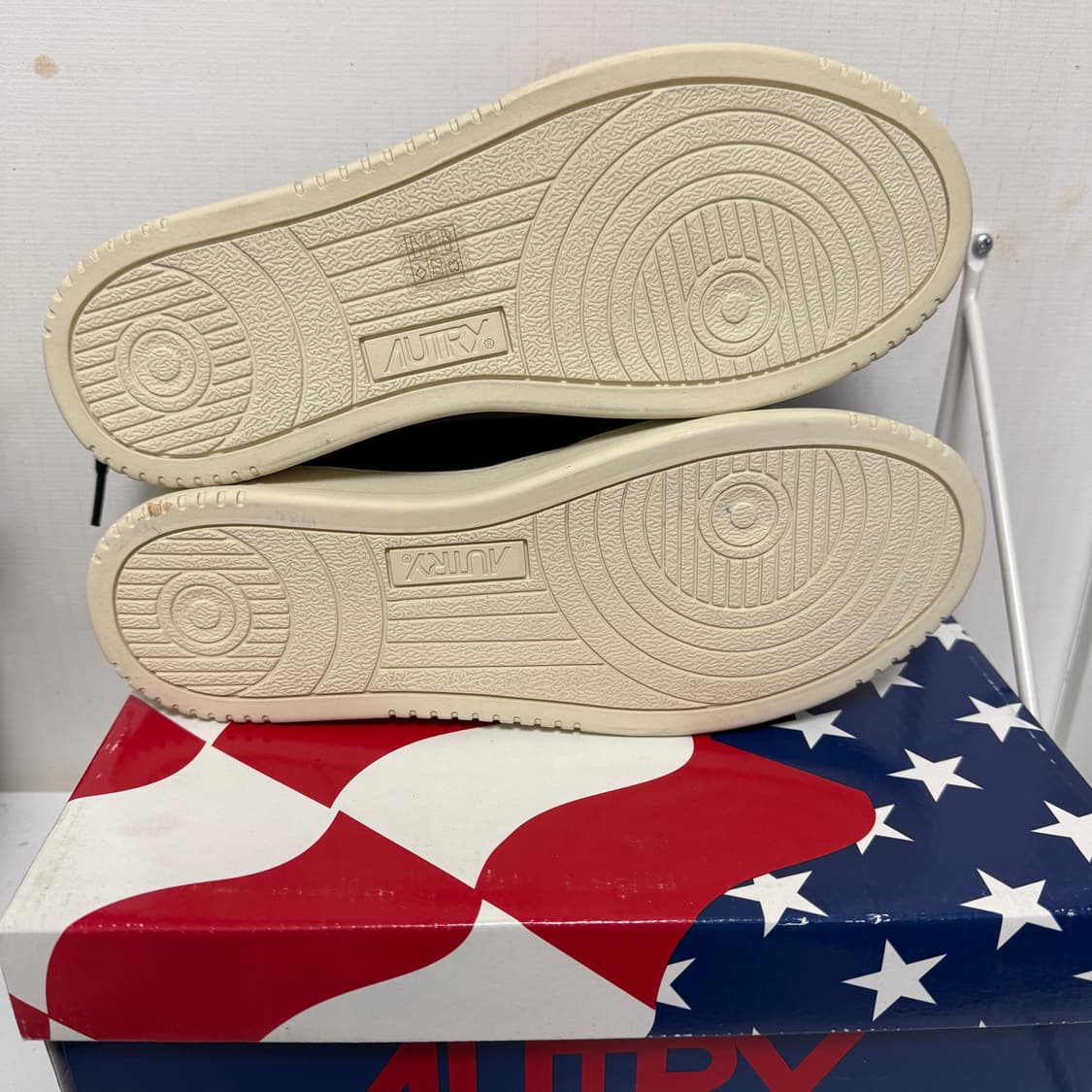 [~12/20까지 할인] 오트리 메달리스트 고트스킨 블랙 상품이미지3