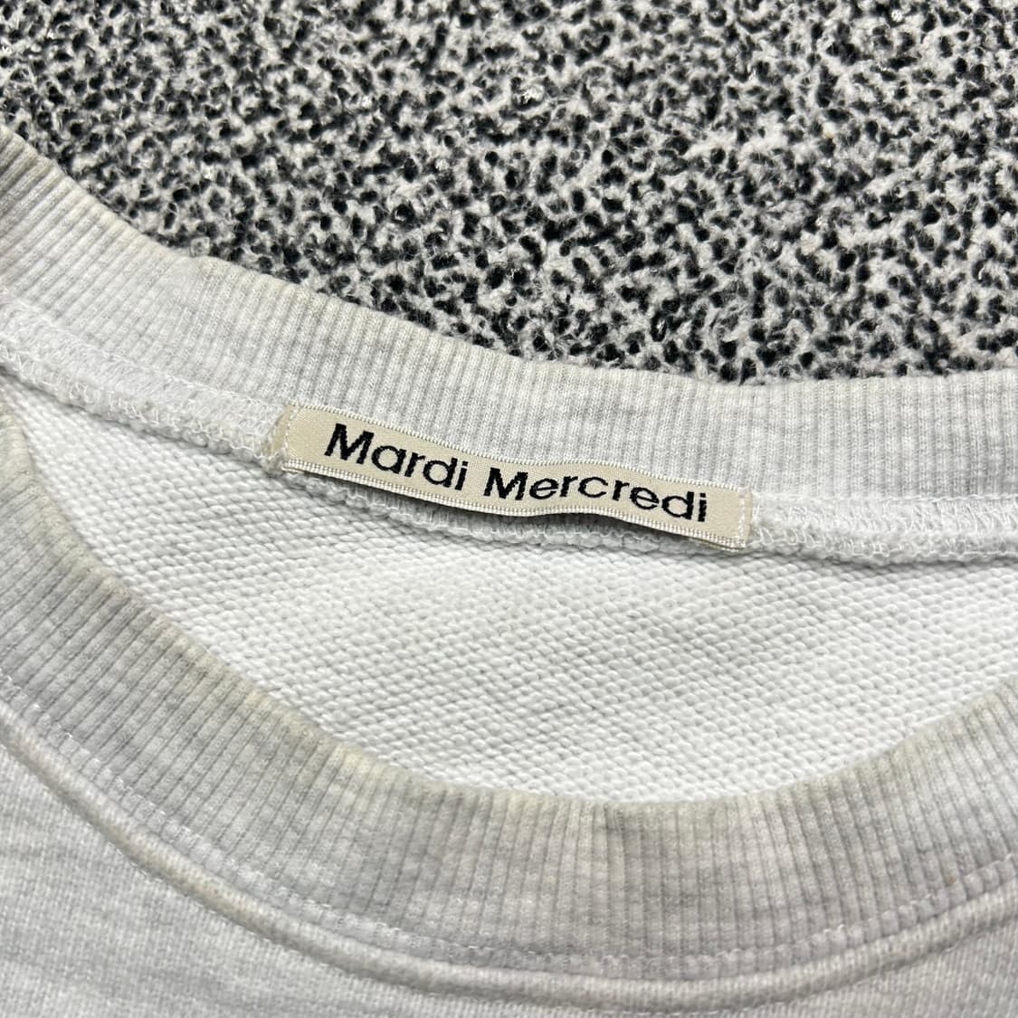 마르디(Mardi Mercredi)플로스 로고 그레이 맨투맨 상품이미지4