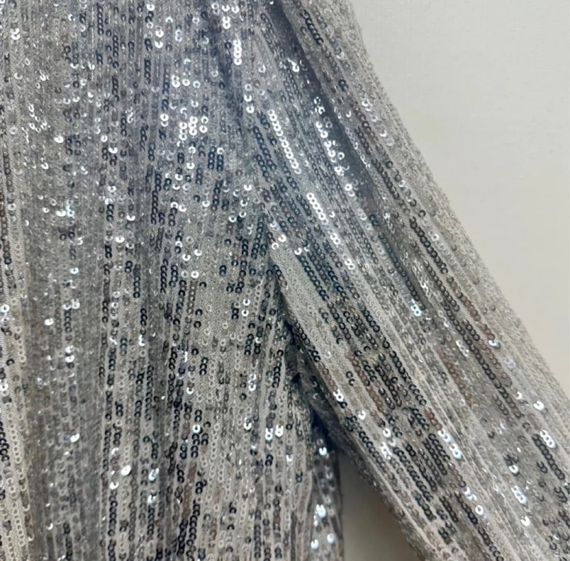 [새상품] ZARA 리미티드 실버 시퀸 집업자켓 상품이미지3