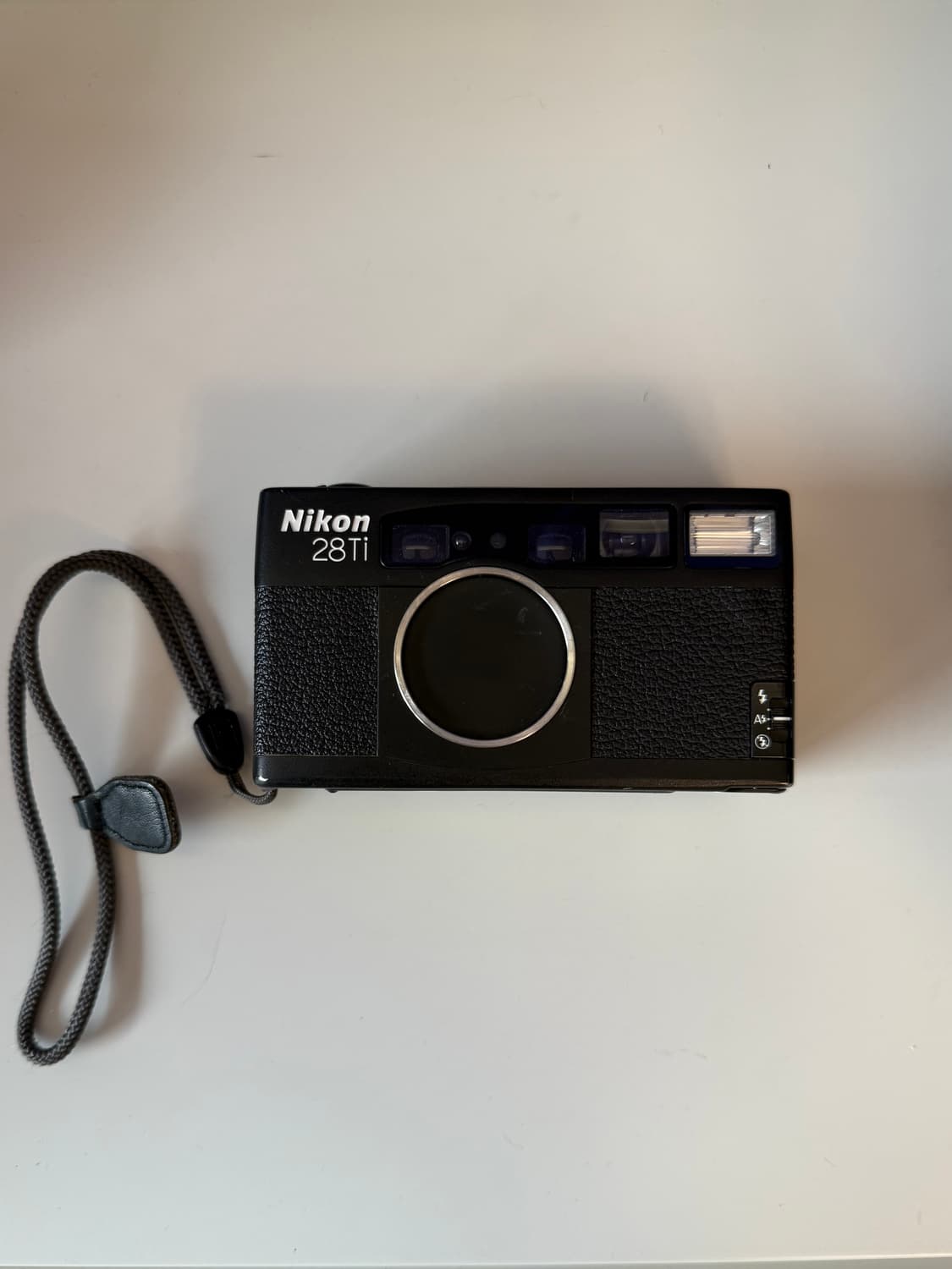 니콘 28ti 필름카메라 상품이미지1