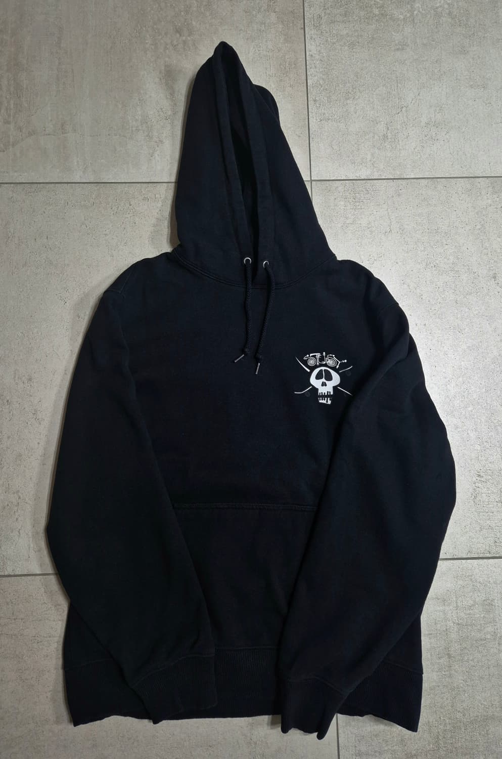 스투시 서프 스케이트 스컬 후드티 블랙 M (정품) 상품이미지2