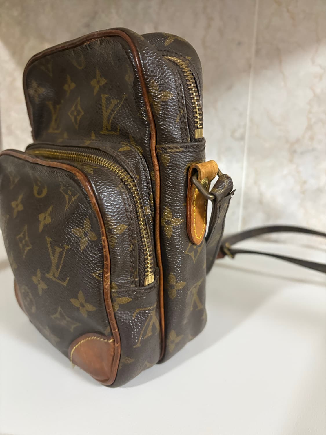 루이비통 모노그램 아마존 크로스백 상품이미지5
