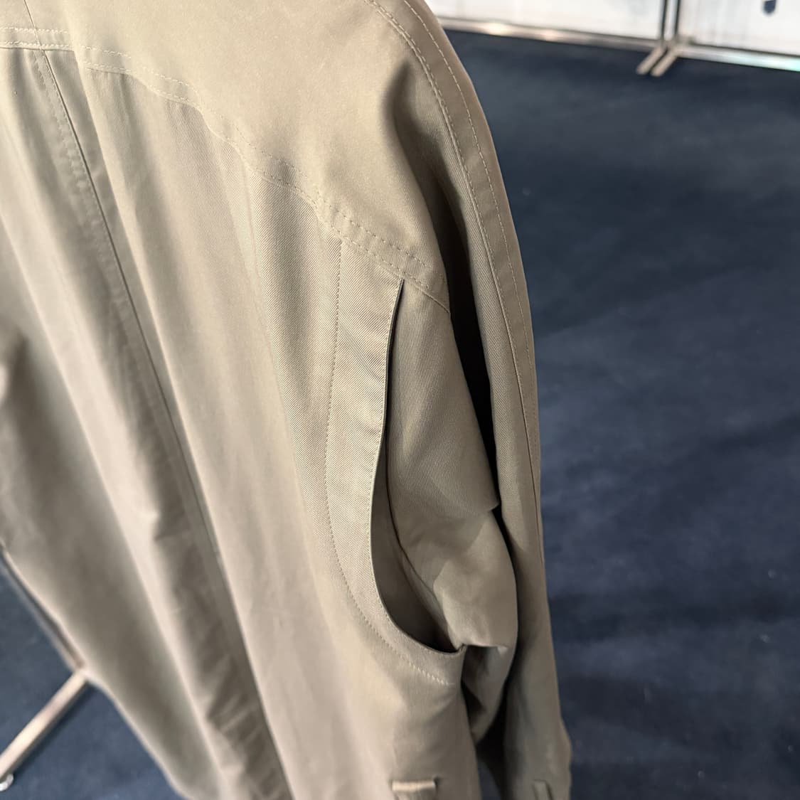 [XL] 크리스찬디올 래글런 싱글 트렌치코트 상품이미지5