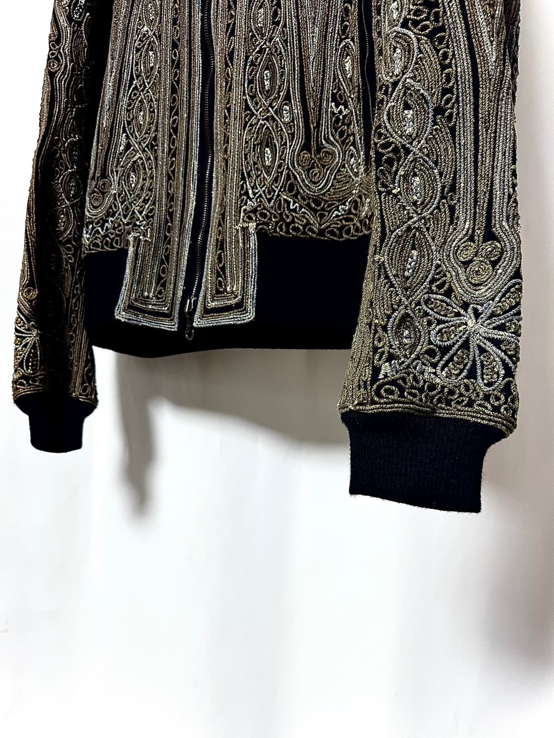 드리스반노튼 15s ’Embroidered‘ Bomber 자켓 상품이미지3