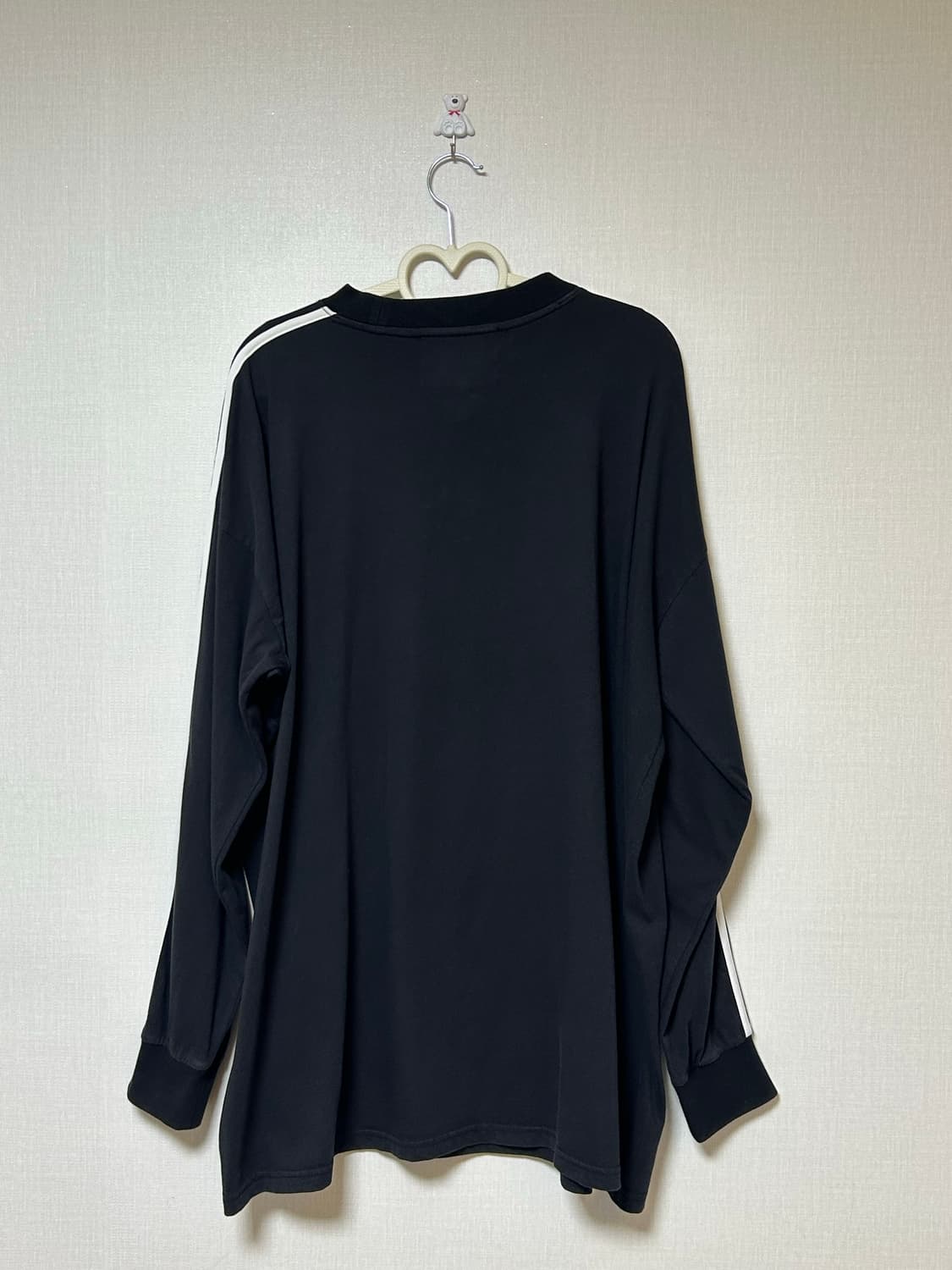 BORNTOWIN 검정 긴팔 티셔츠 상품이미지2