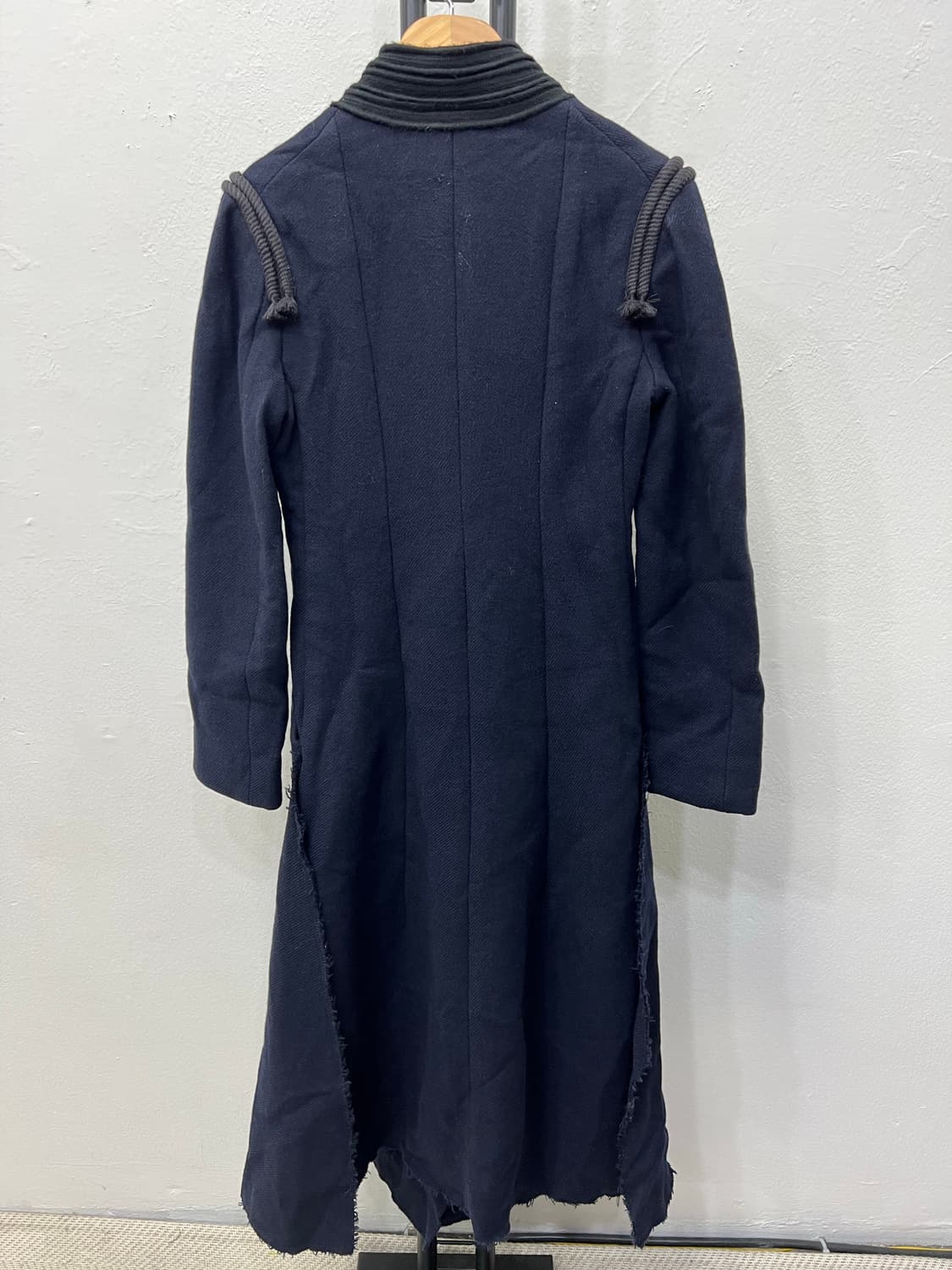정품) LANVIN 랑방 넥 라인 로프 장식 코트 76 상품이미지5