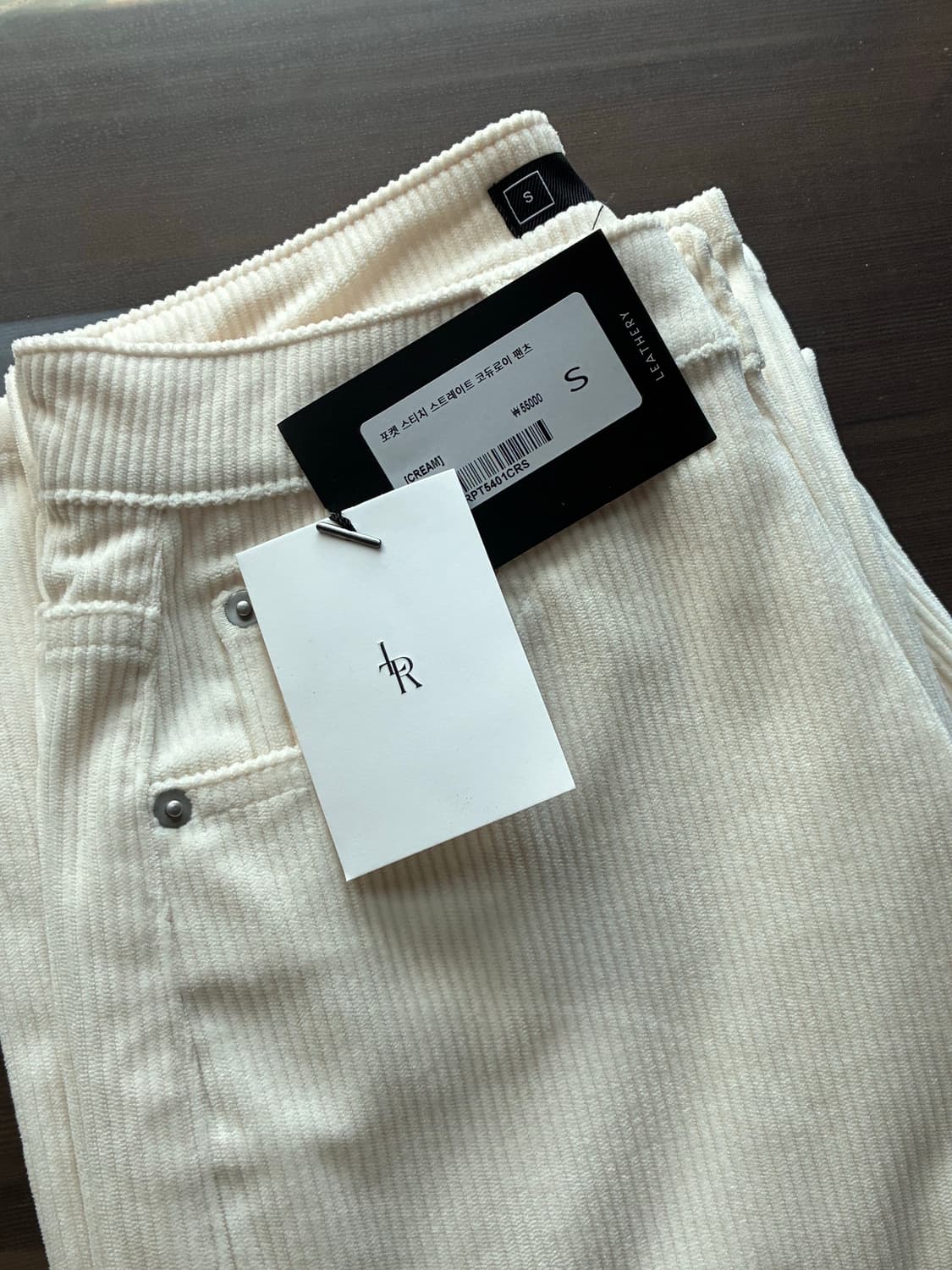 (새상품)(S) 레더리 포켓 스티치 스트레이트 코듀로이 팬츠 CREAM 상품이미지9