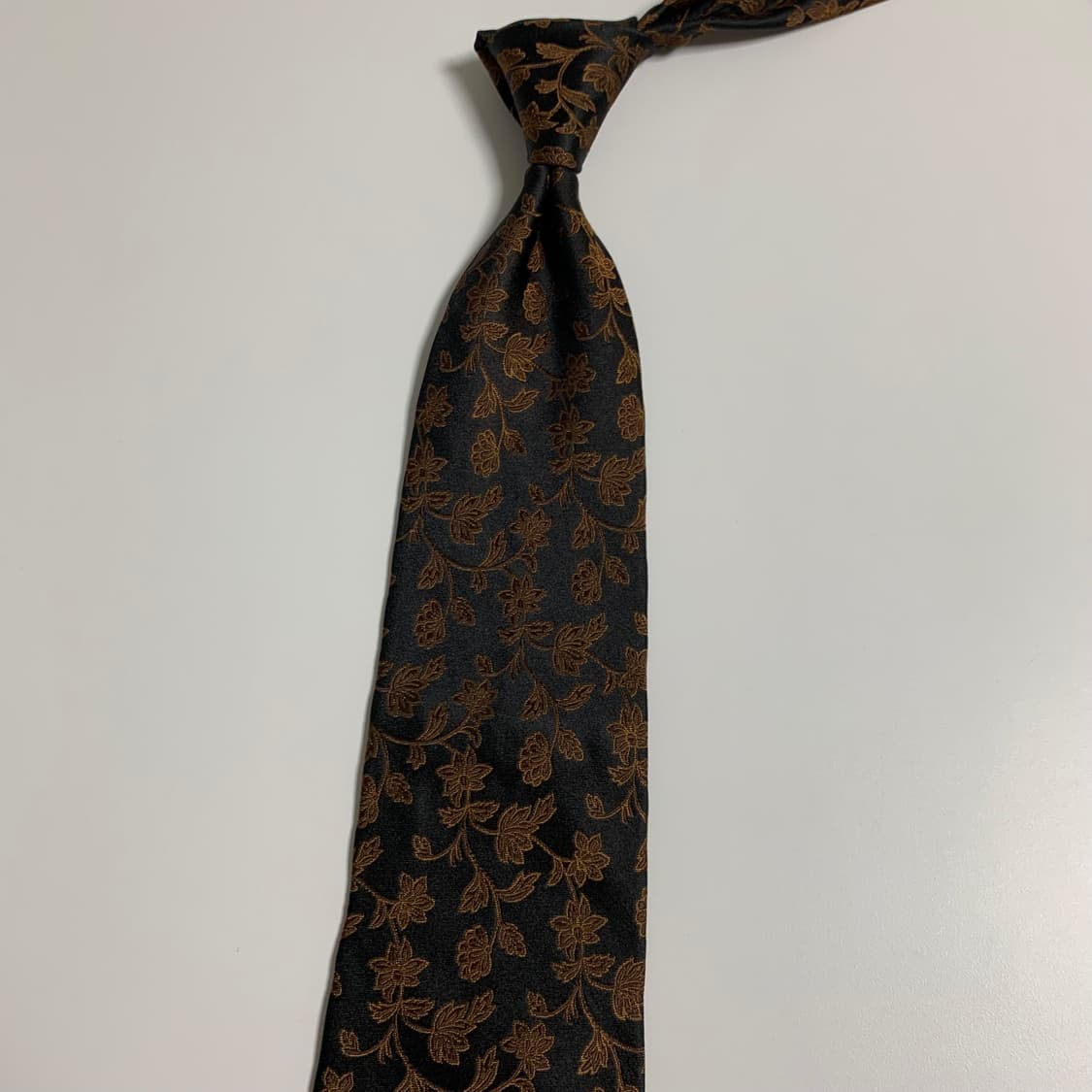 발렌티노(VALENTINO) 신형 블랙 페이즐리 넥타이 명품 A+등급 상품이미지8