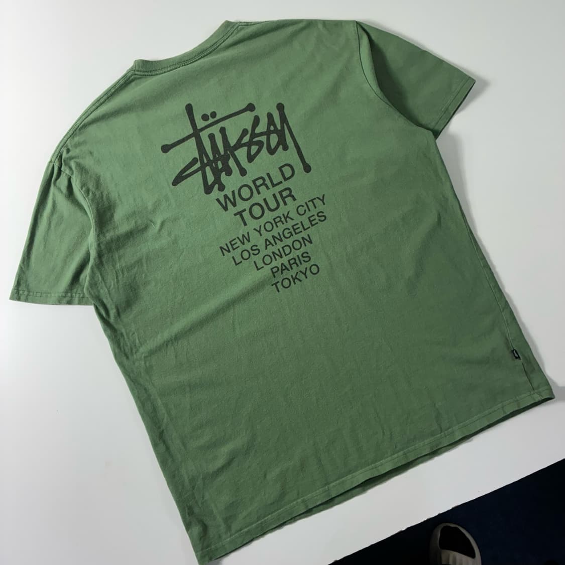 Stussy  스투시 월드투어 카키 반팔 티셔츠  상품이미지1