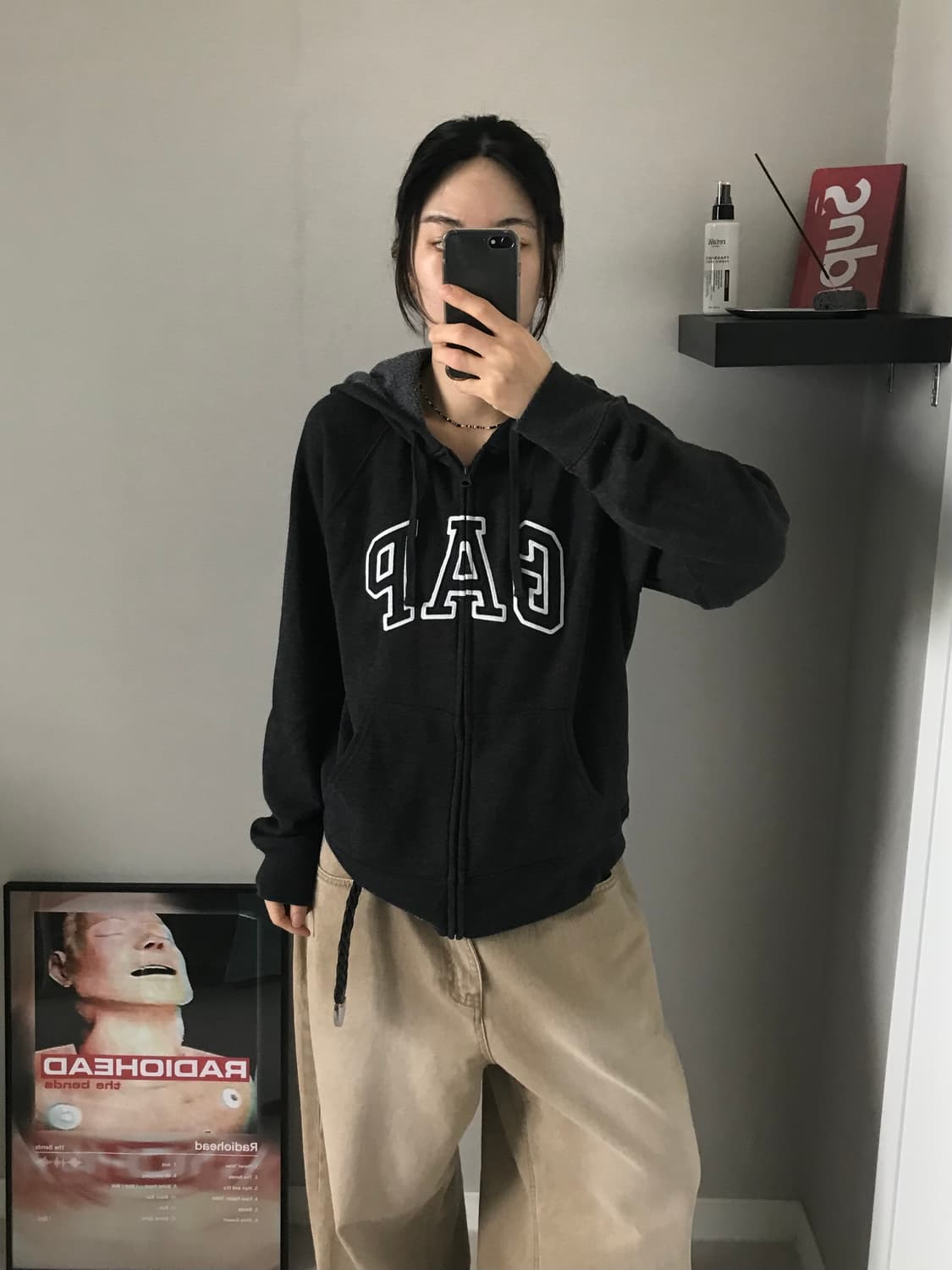 갭 중앙 빅 로고 차콜 후드집업 상품이미지2