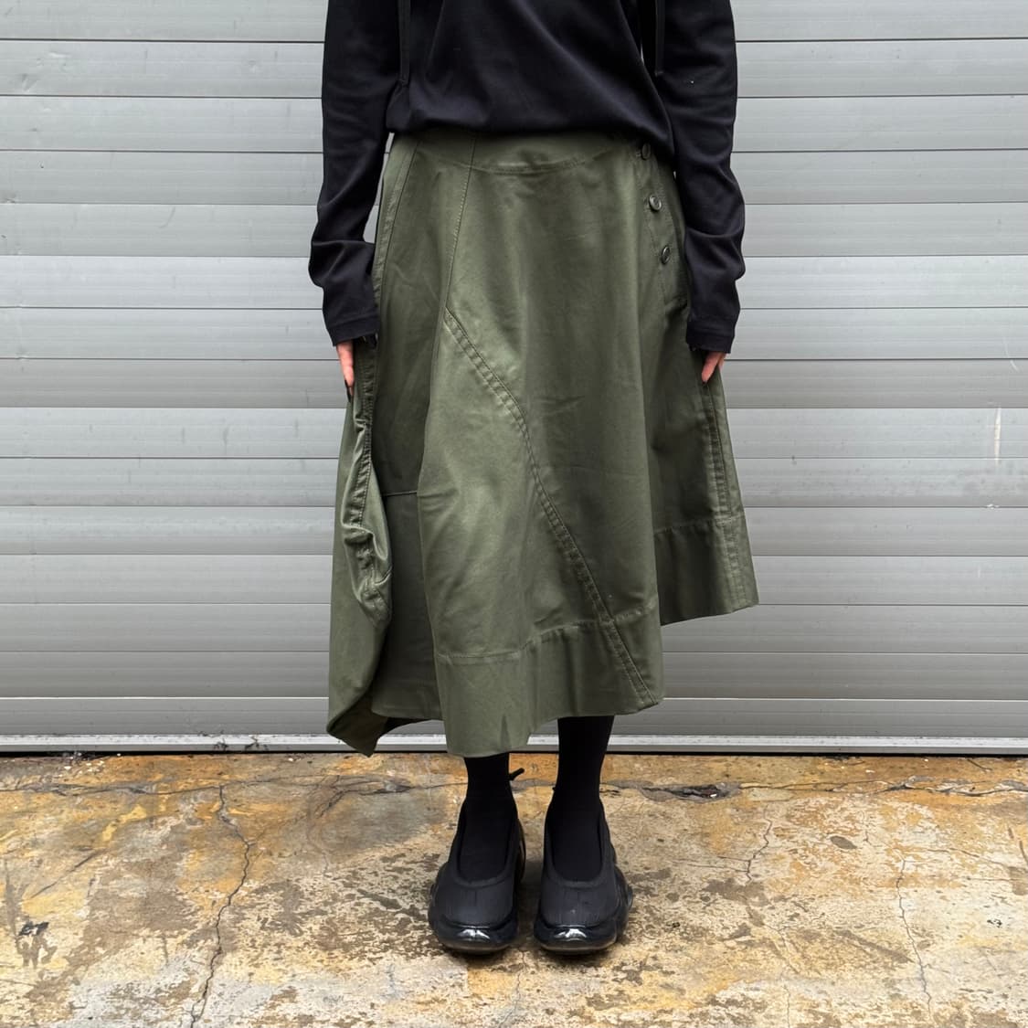 Asymmetrical Khaki skirt 상품이미지10