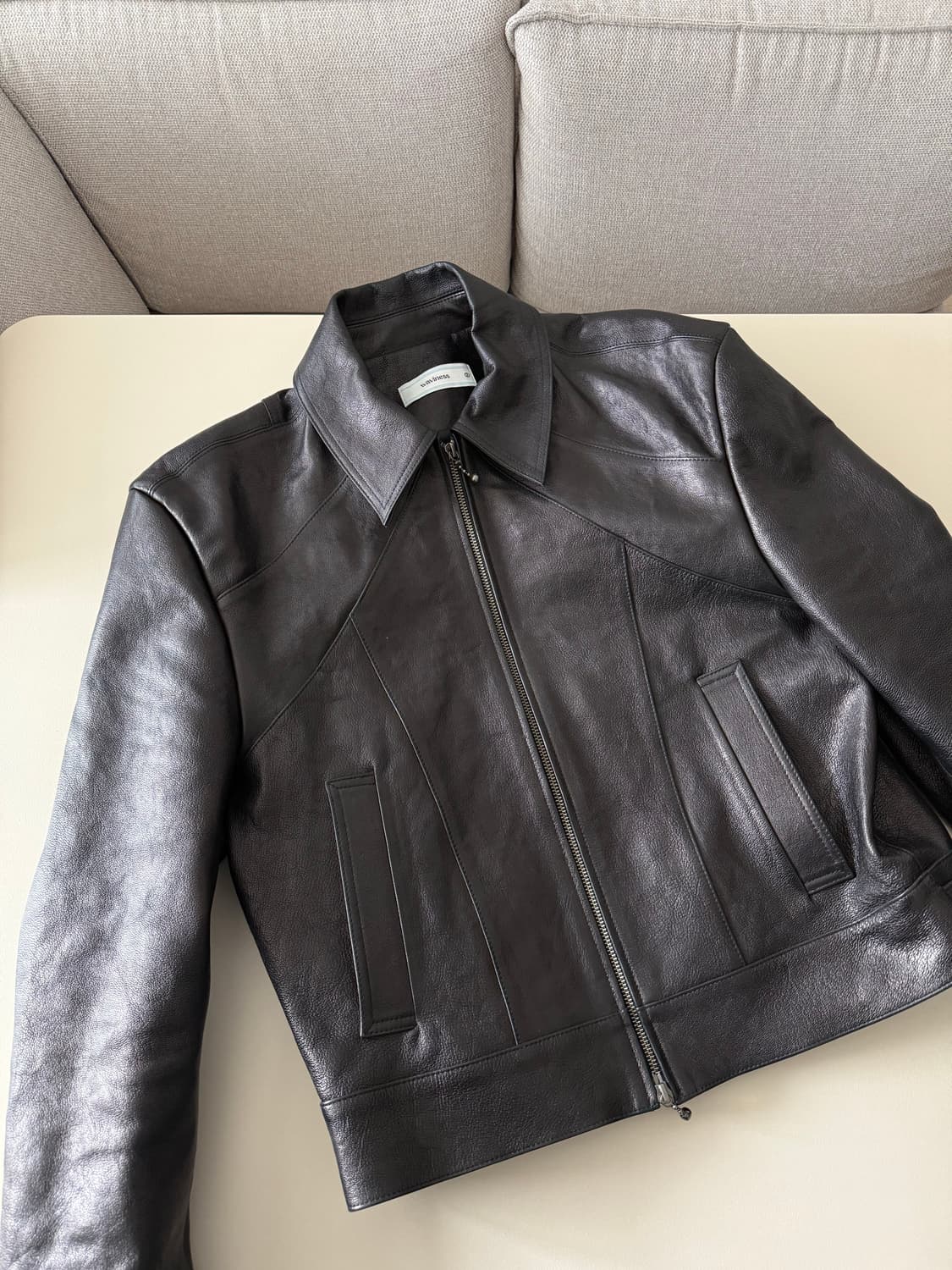 웨이비니스 25fw 프레임 크롭 레더 2사이즈 상품이미지2