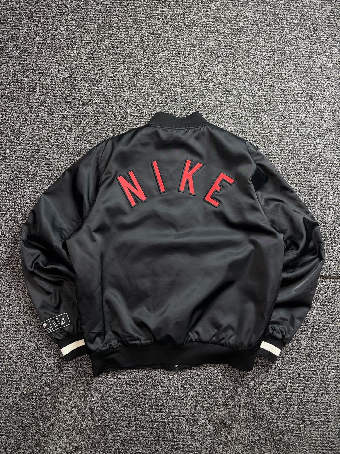 나이키 신형 에어 빅로고 사틴 바시티 자켓 2560 상품이미지4