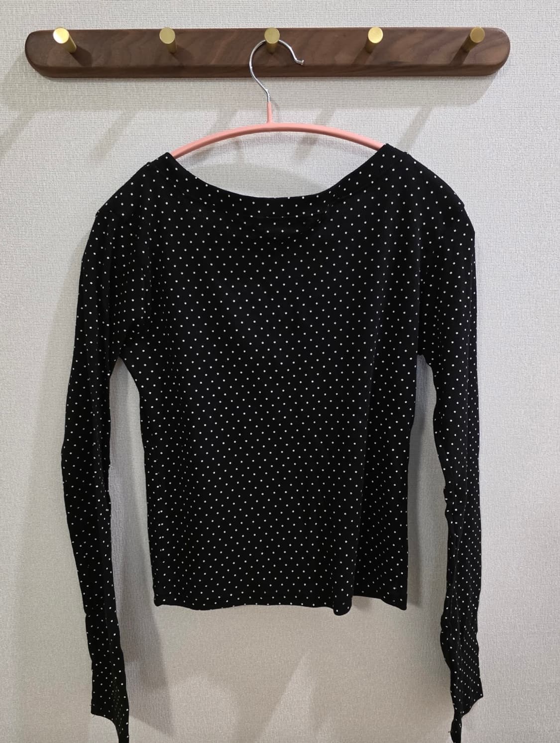 도트 브이넥 버튼 티셔츠 상품이미지2