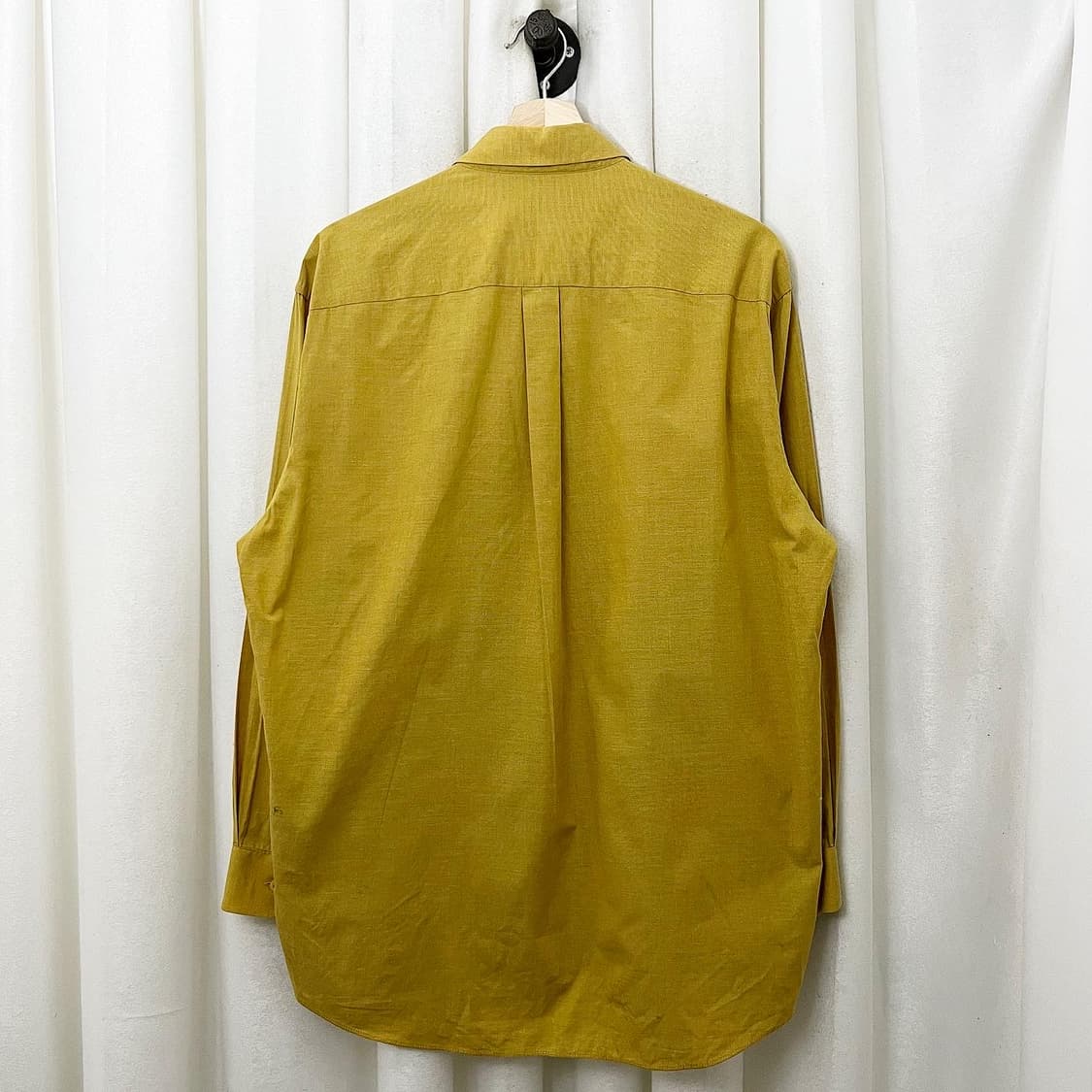 입생로랑 옐로우 원포켓 솔리드 셔츠 상품이미지5