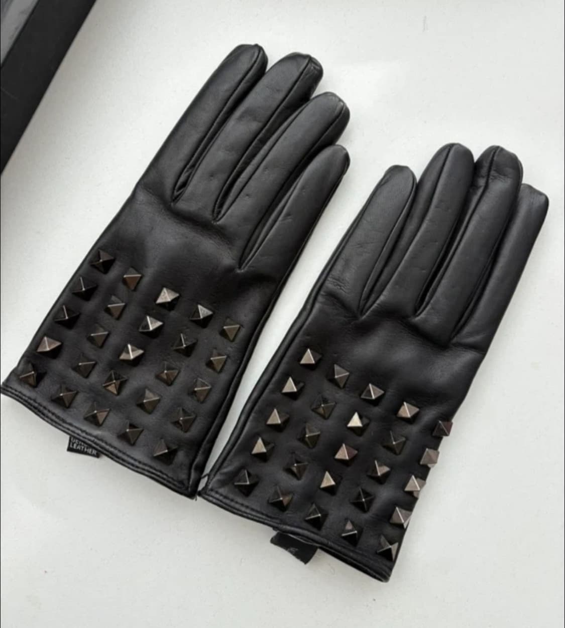 발렌티노 Valentino 락스터드 레더 장갑 상품이미지2