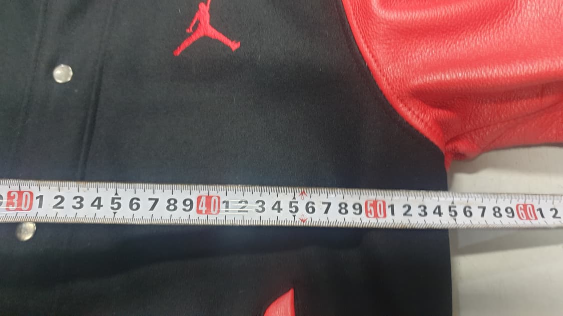 조던  카우 레더 바시티 자켓 M 블랙/레드 상품이미지5