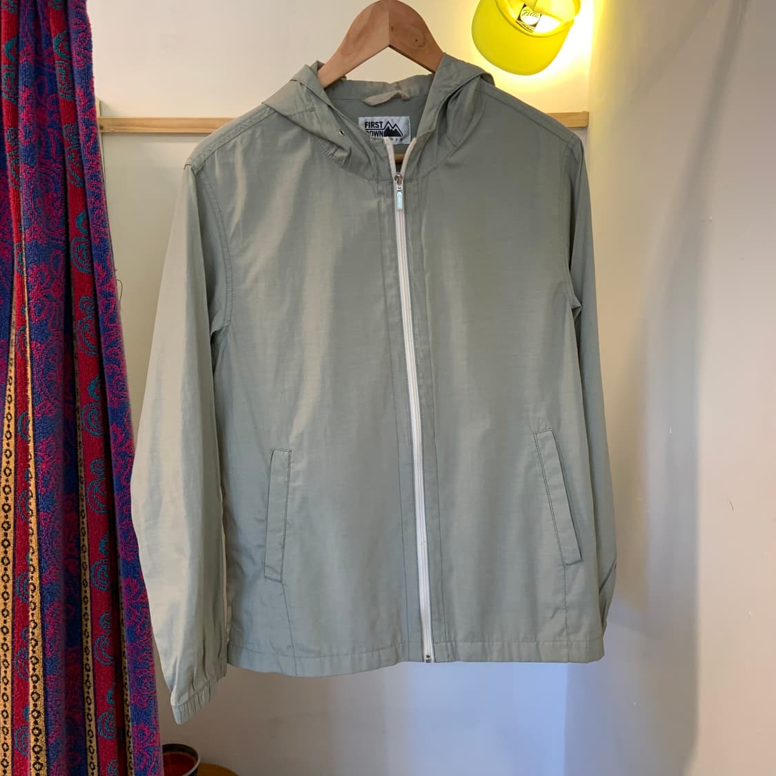 퍼스트다운 후드 바람막이 상품이미지2