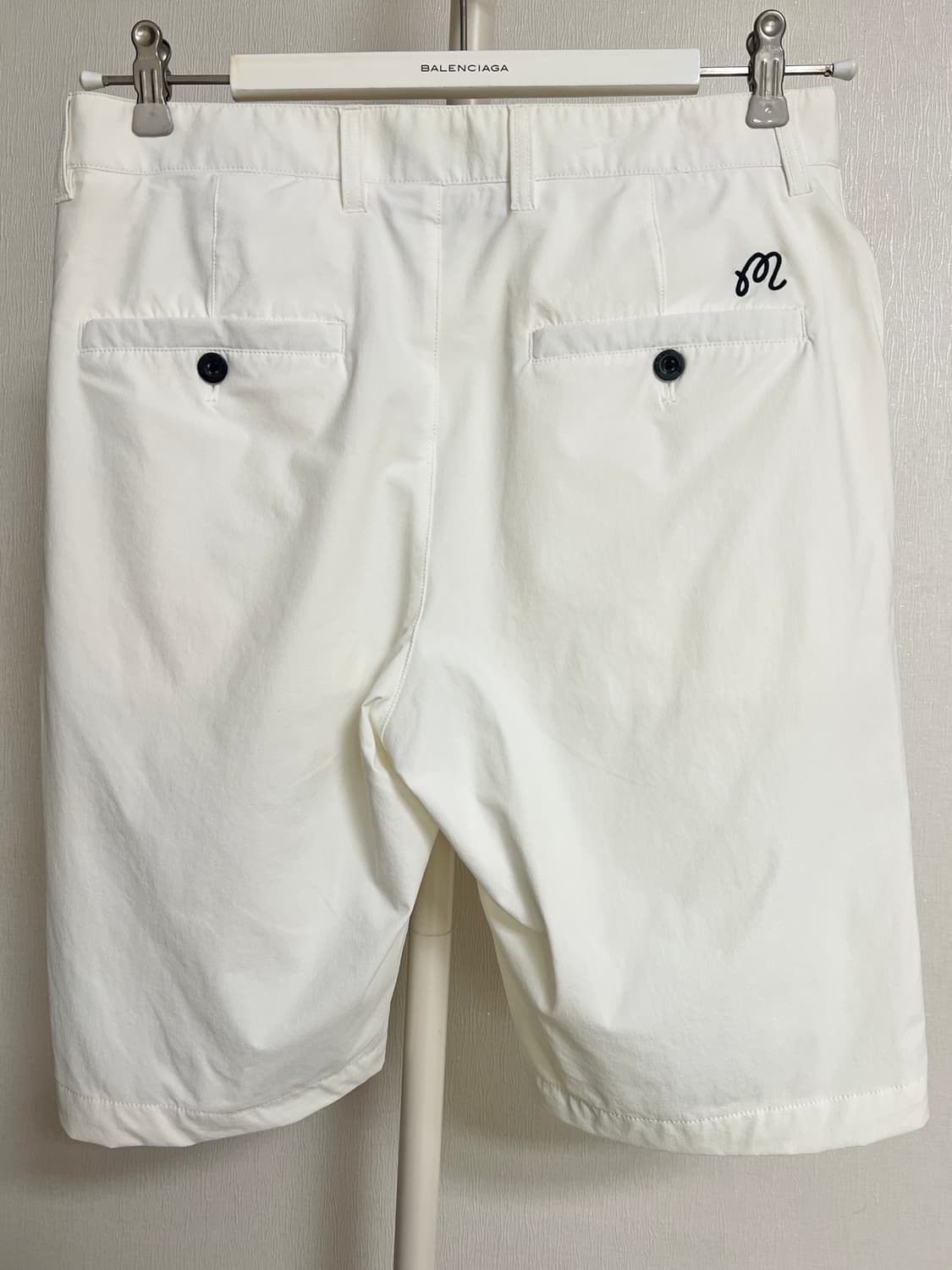 Malbon Golf 말본 골프 버킷 캐릭터 자수 쇼츠 화이트 (32) 상품이미지8