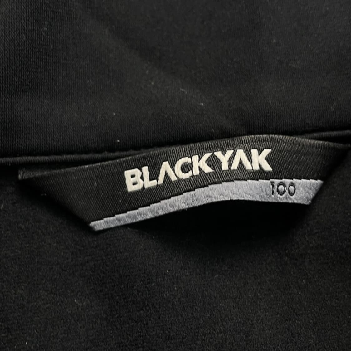 100 블랙야크 패딩 반집업  상품이미지4