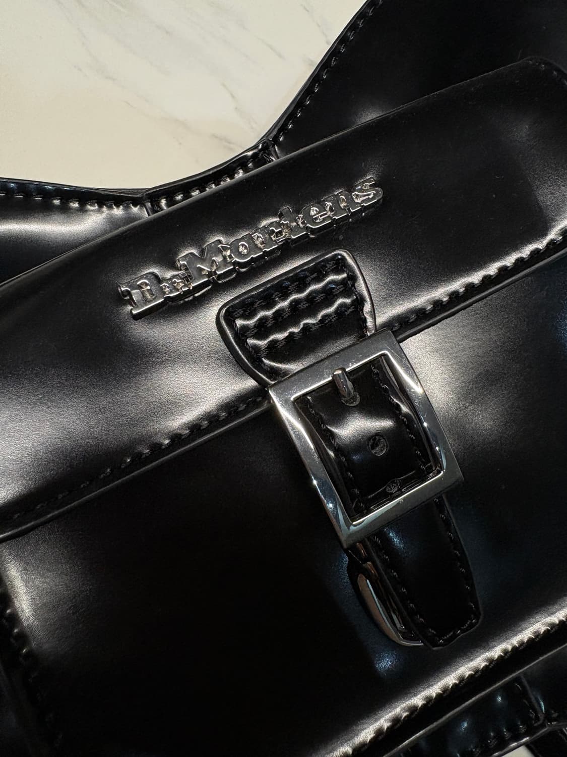 닥터마틴 보우백 블랙 백팩 숄더 크로스 상품이미지3