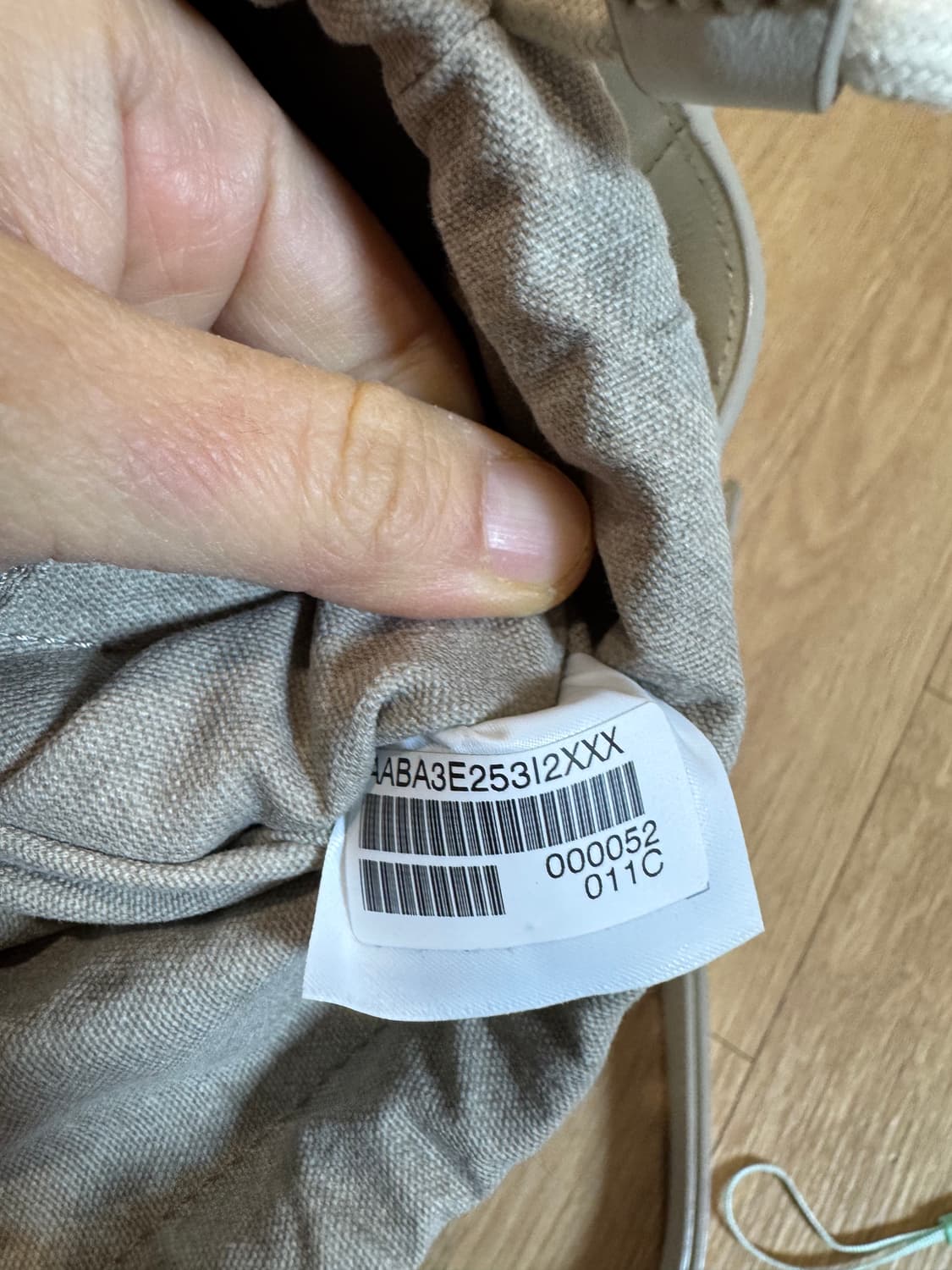 아떼바네사루노 버킷백 상품이미지9