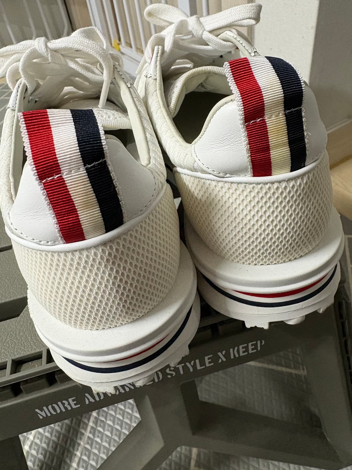 톰브라운 화이트 테크러너 스니커즈 38 상품이미지3