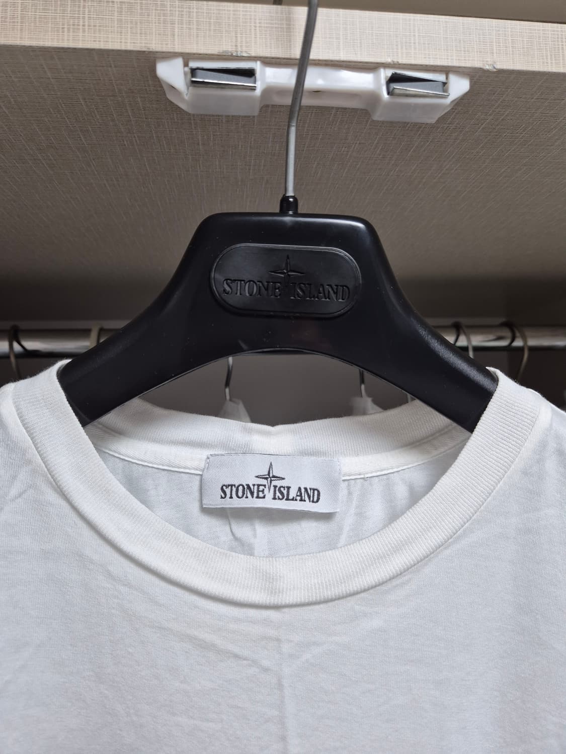 새상품컨디션 100-L 스톤아일랜드 반팔티 상품이미지2