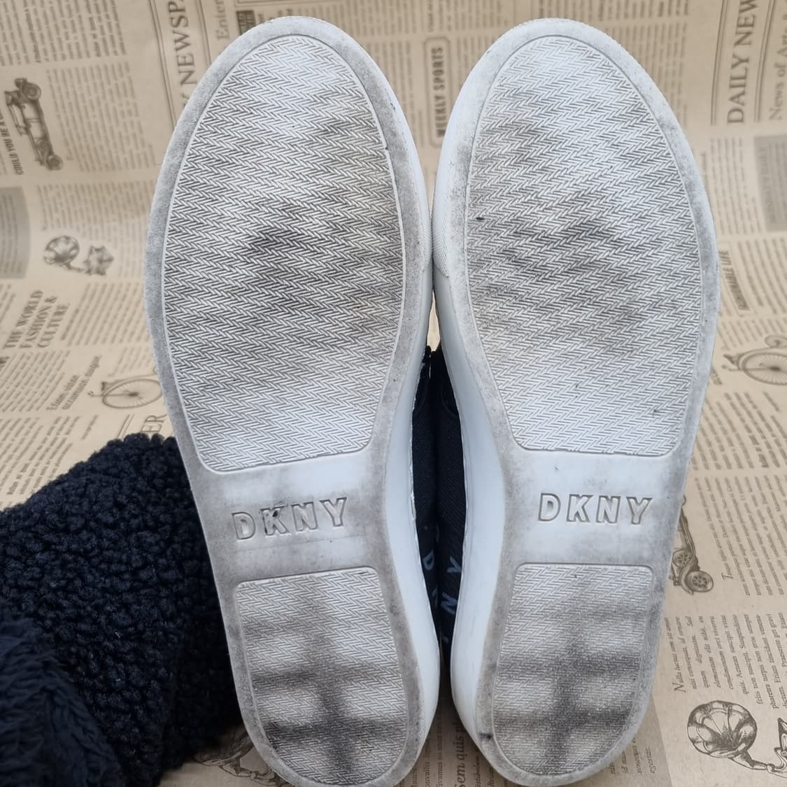 DKNY 여성스니커즈235 상품이미지3