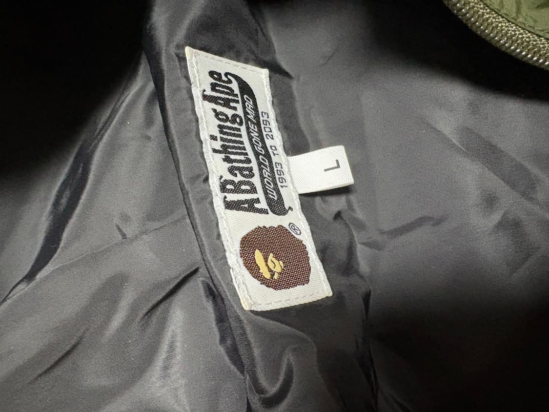 베이프 샤크 바람막이 상품이미지3