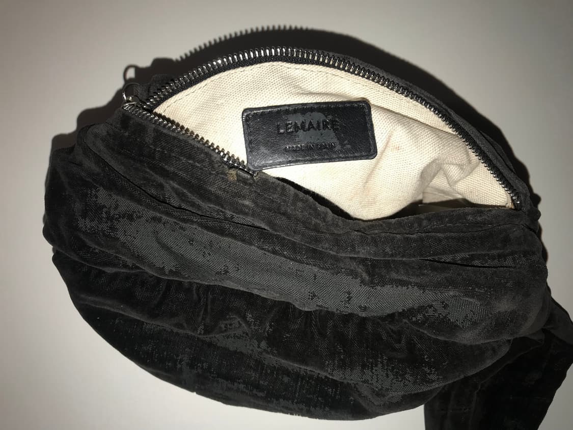 르메르 벨벳 펄스백 볼백 상품이미지4