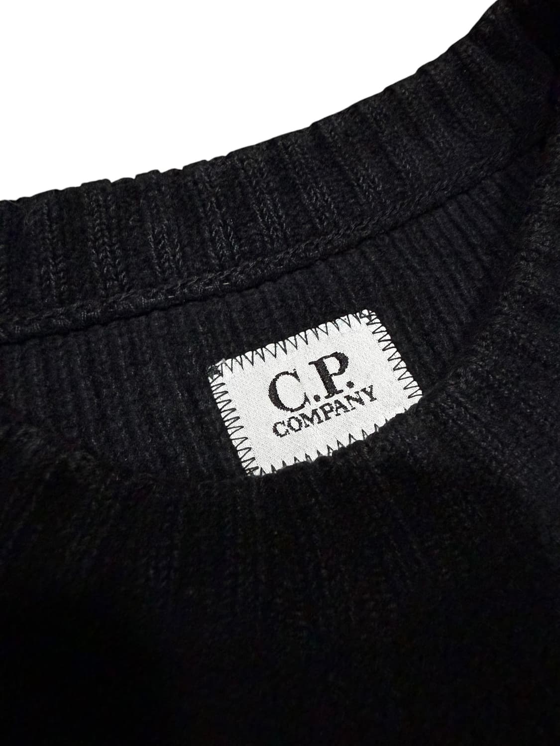 C.P. Company 씨피컴퍼니 렌즈 라운드넥 니트 상품이미지3