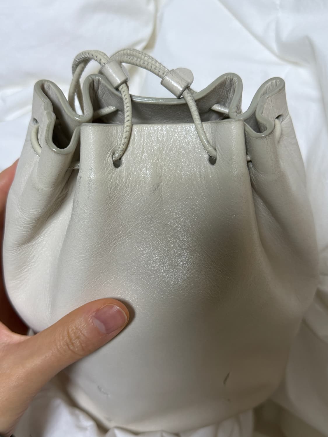 메종마르지엘라 타비버킷백 화이트 상품이미지2