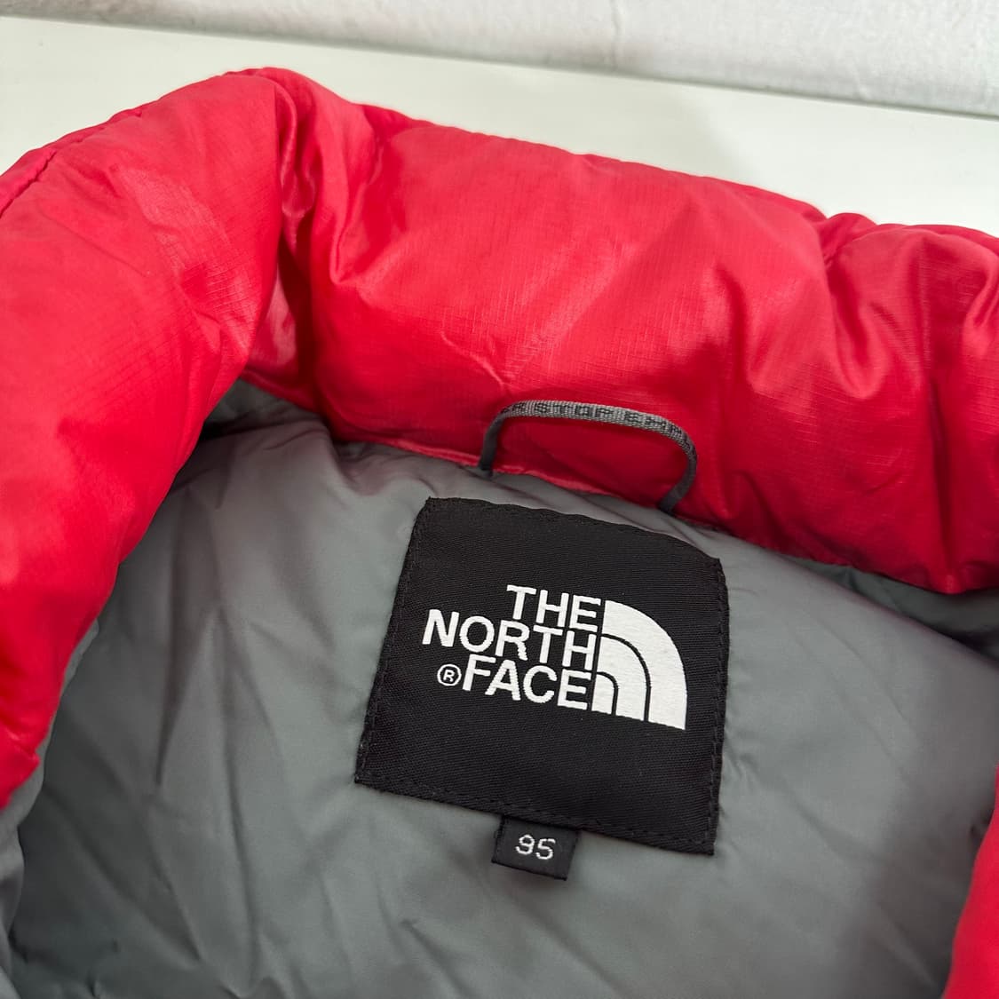 95 M 노스페이스 레드 700 구형눕시 구스다운 패딩점퍼 상품이미지5