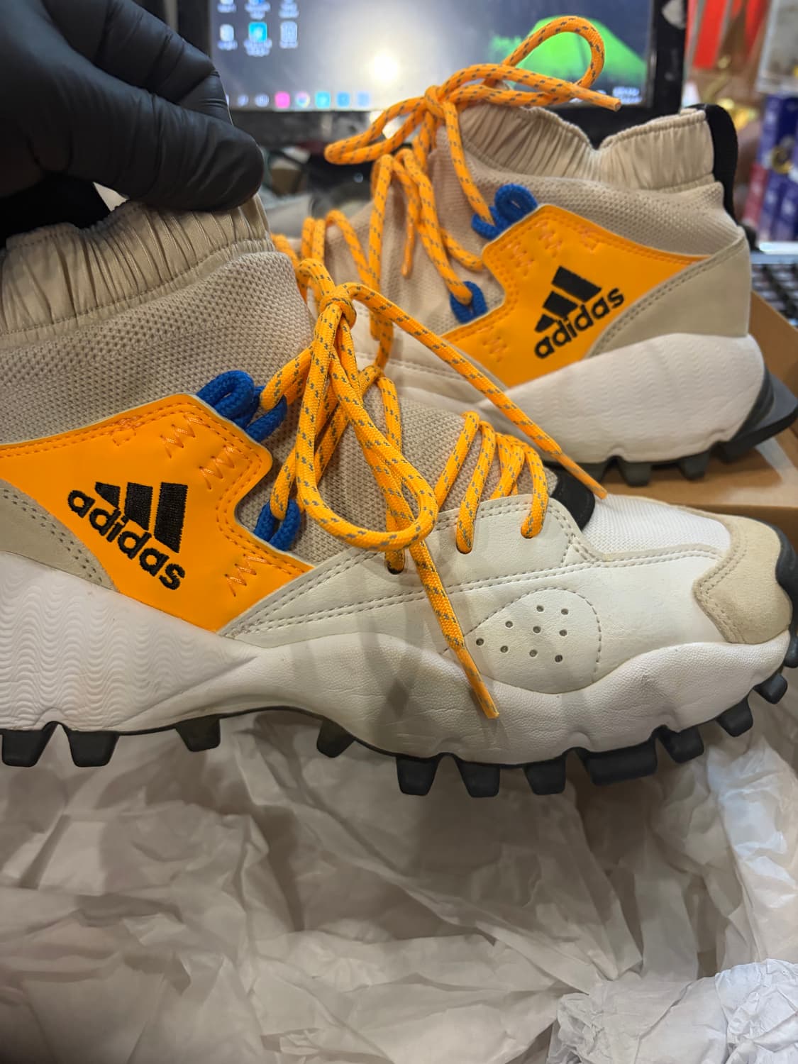 아디다스 트래킹화 미드 270 상품이미지1