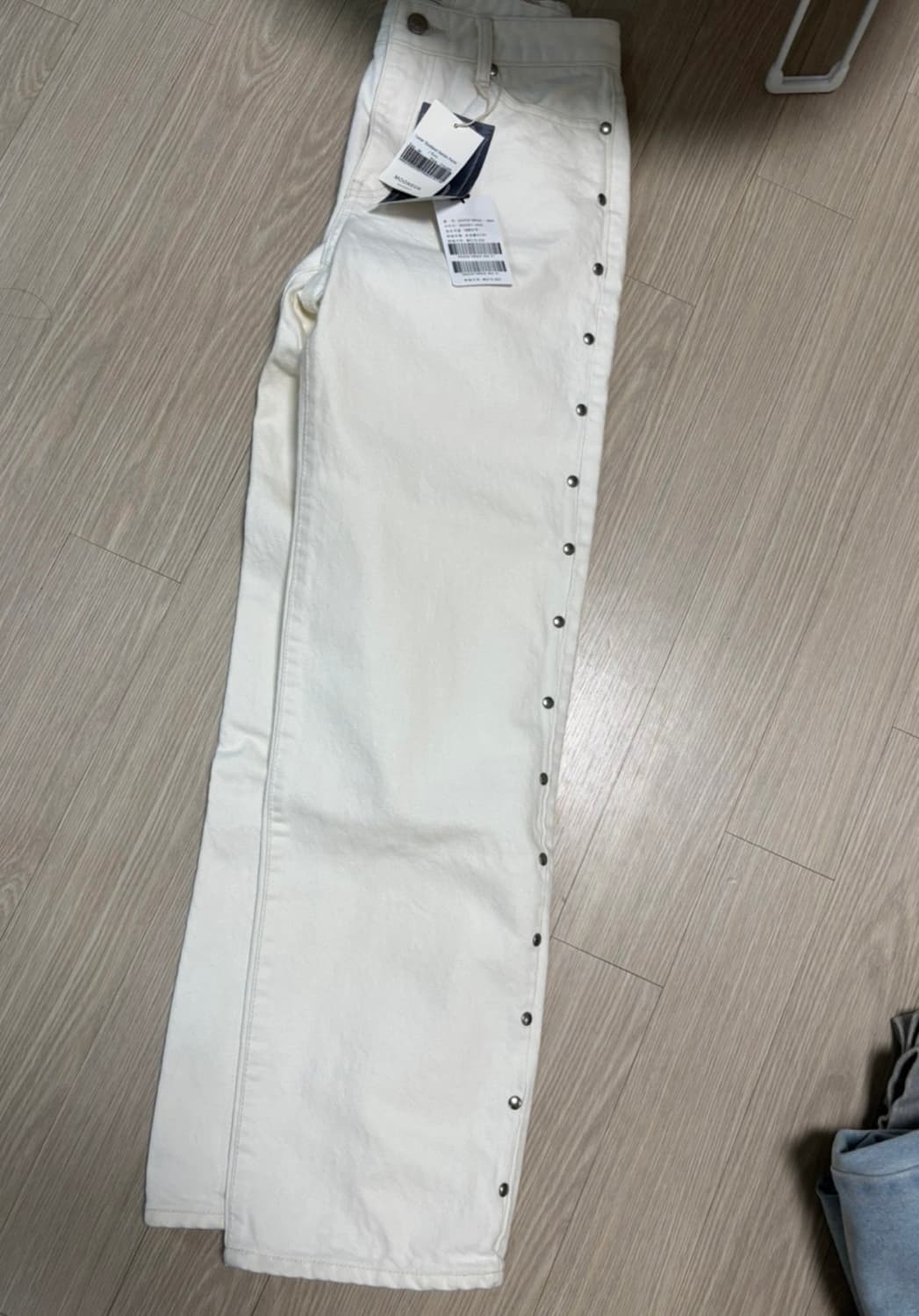 moonsun 문선 Lunar Studded Denim Pants 크림색 상품이미지2