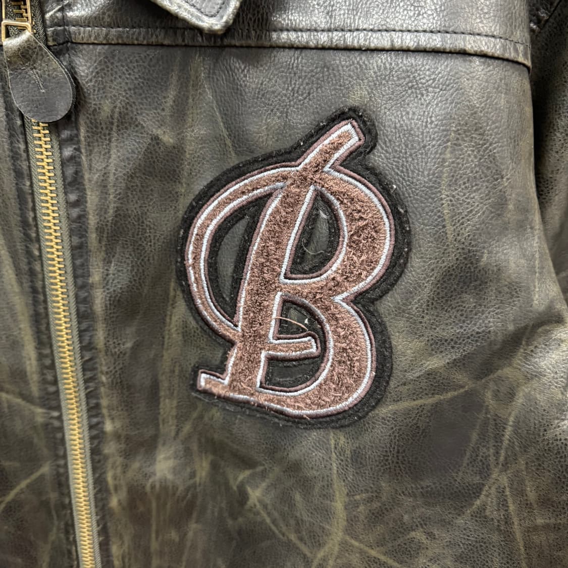 JPN VINTAGE 크랙 레더 바시티자켓 빅로고 포인트 다크브라운 상품이미지5