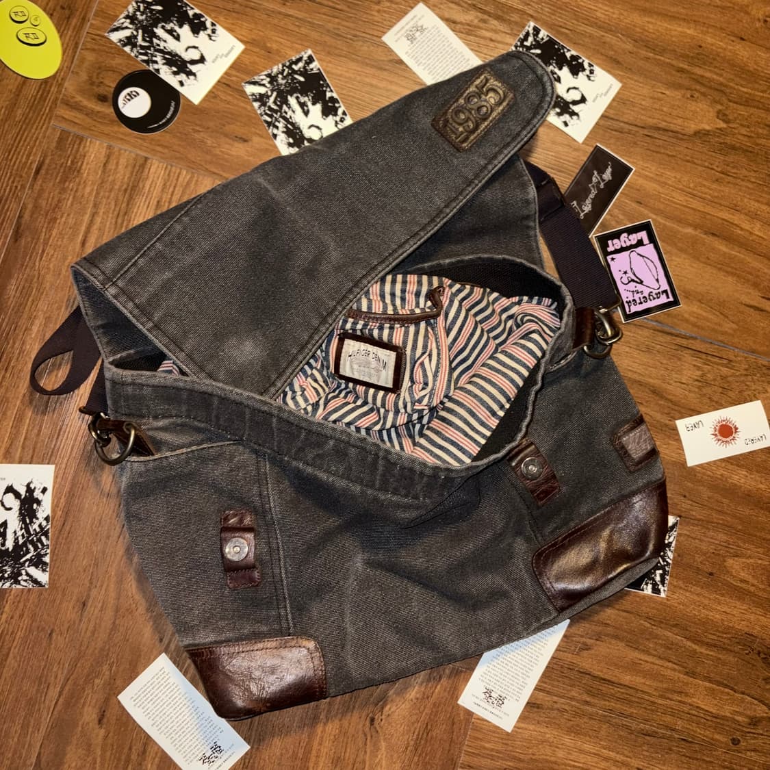 Tomy hilfiger denim messenger bag 상품이미지1