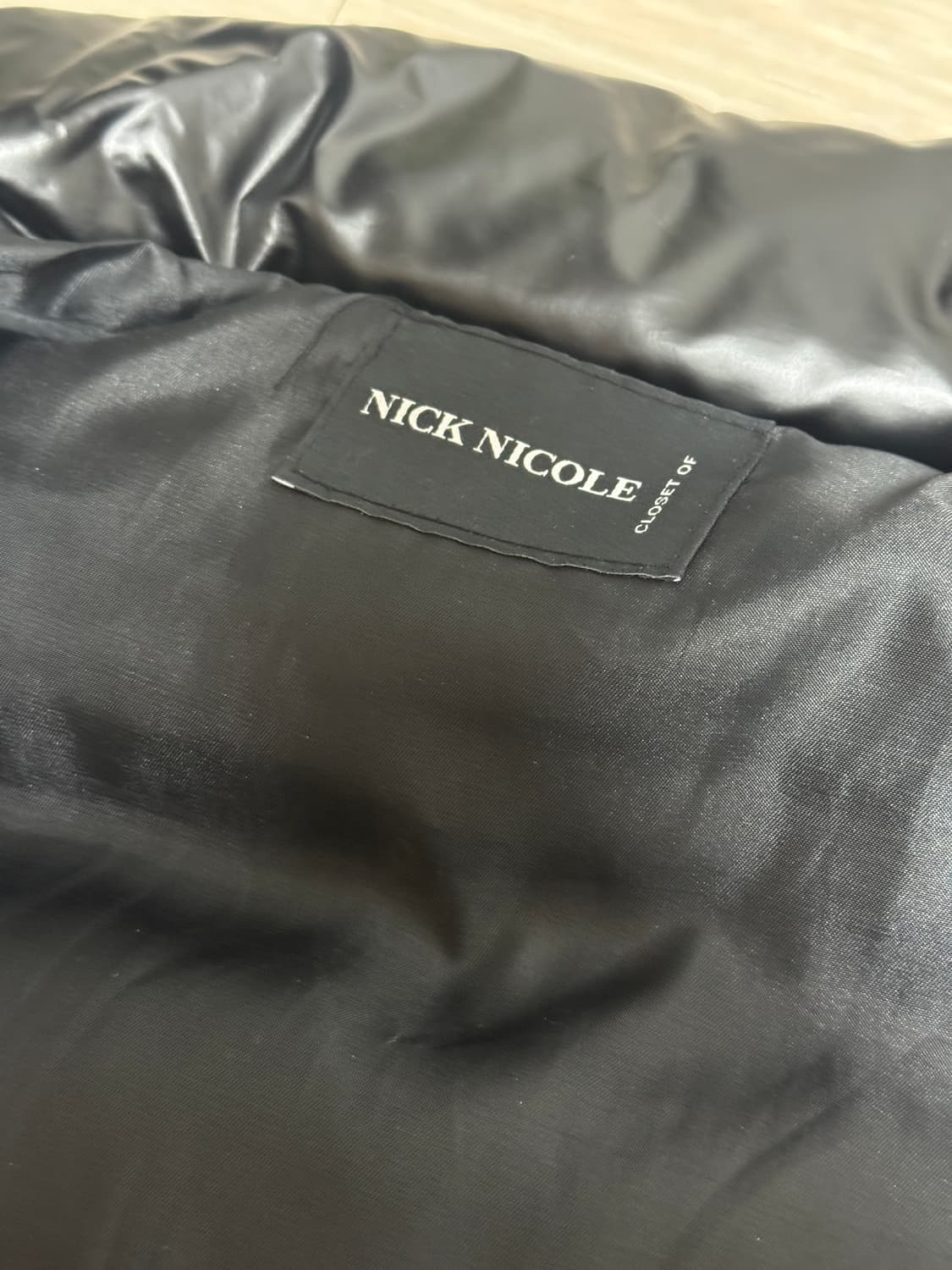 닉앤니콜 유광 숏패딩 여성 상품이미지3