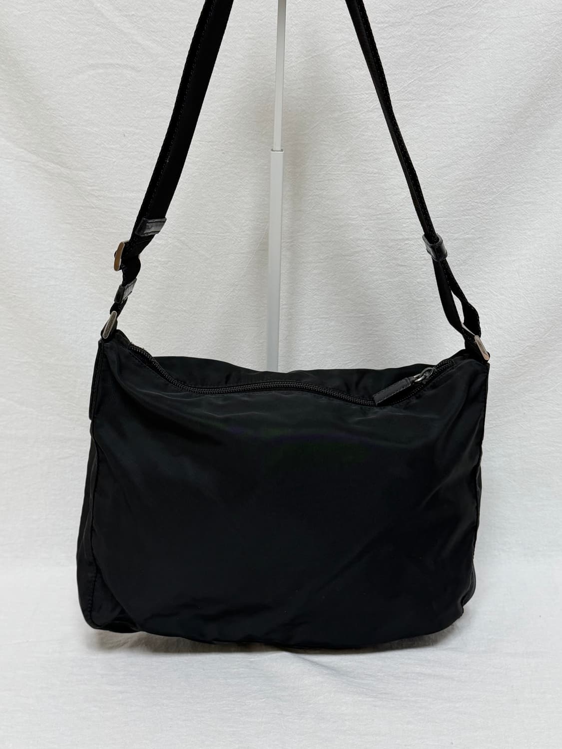 정품 프라다 포코노 나일론 크로스백 숄더백 메선저백 블랙 상품이미지8