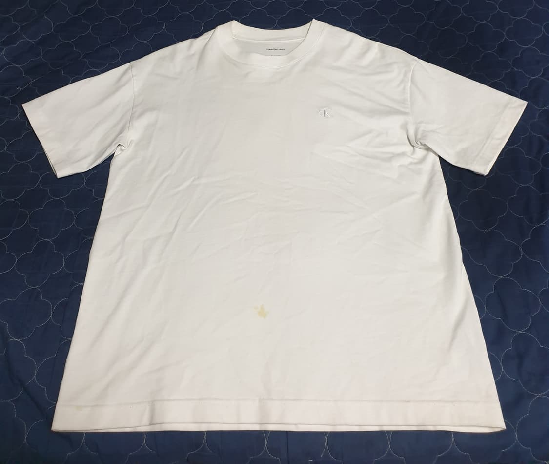 캘빈클라인 진 오버핏 엠보싱 모노로고 반팔티 (XS) 상품이미지2