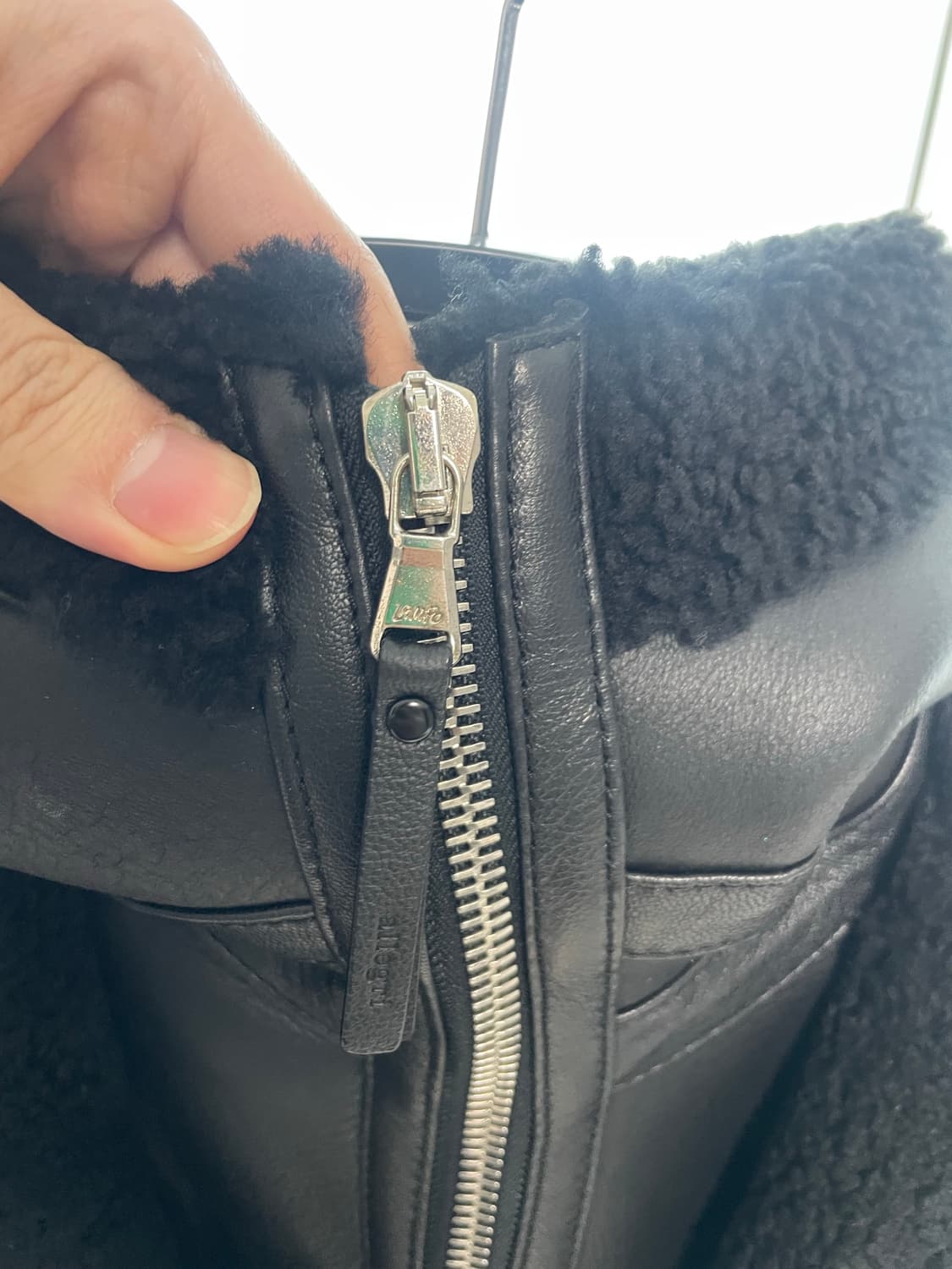 알레그리 양가죽 후드 무스탕 48사이즈 상품이미지3