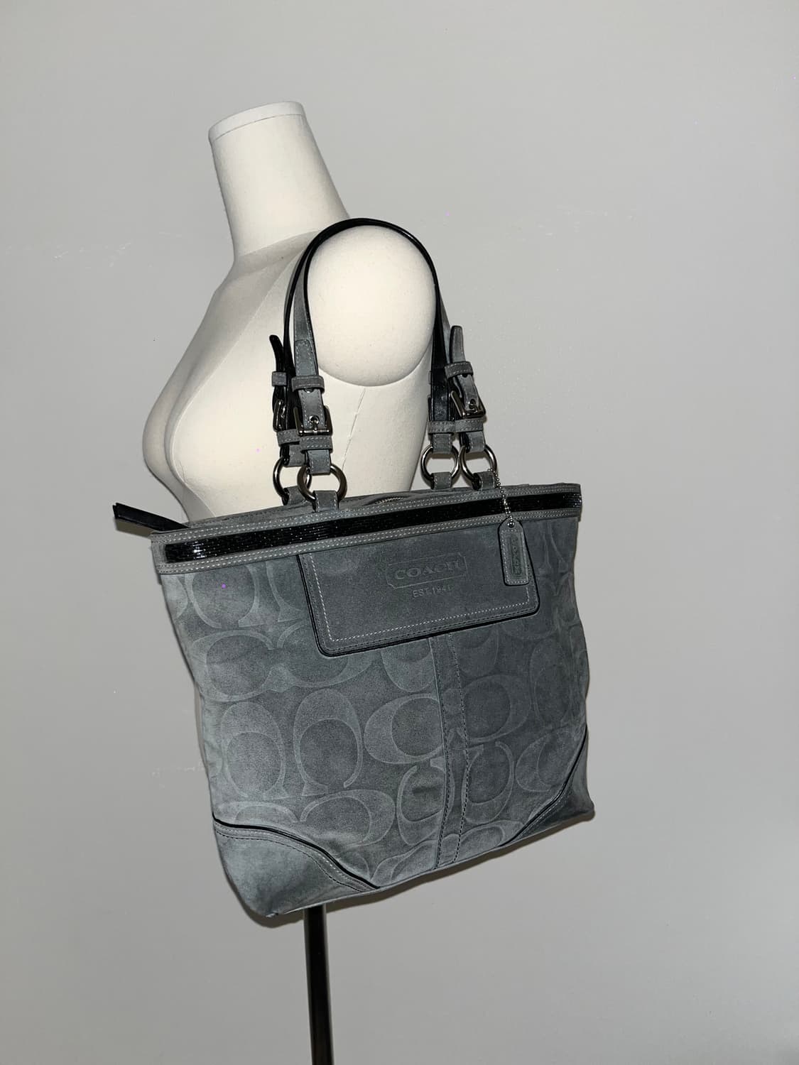 📦Coach gray suede shoulder bag 상품이미지2